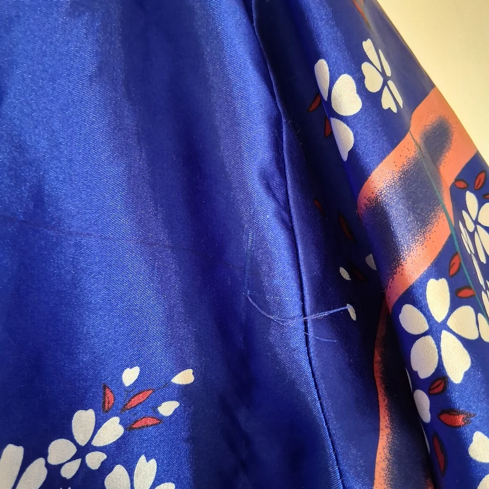Royal Blue Satin Kimono Jacket with Geisha Print - Picture 12 of 15